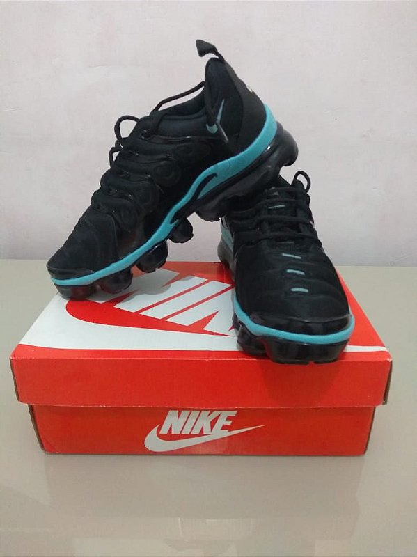 vapormax preto com azul