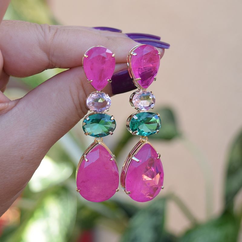Brinco gota cristal fusion rosa e verde ouro semijoia - Muzazen Semijoias e  Acessórios de Moda