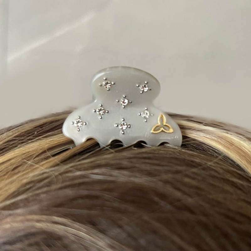 Piranha de cabelo acetato prata com cristais - Muzazen Semijoias e  Acessórios de Moda
