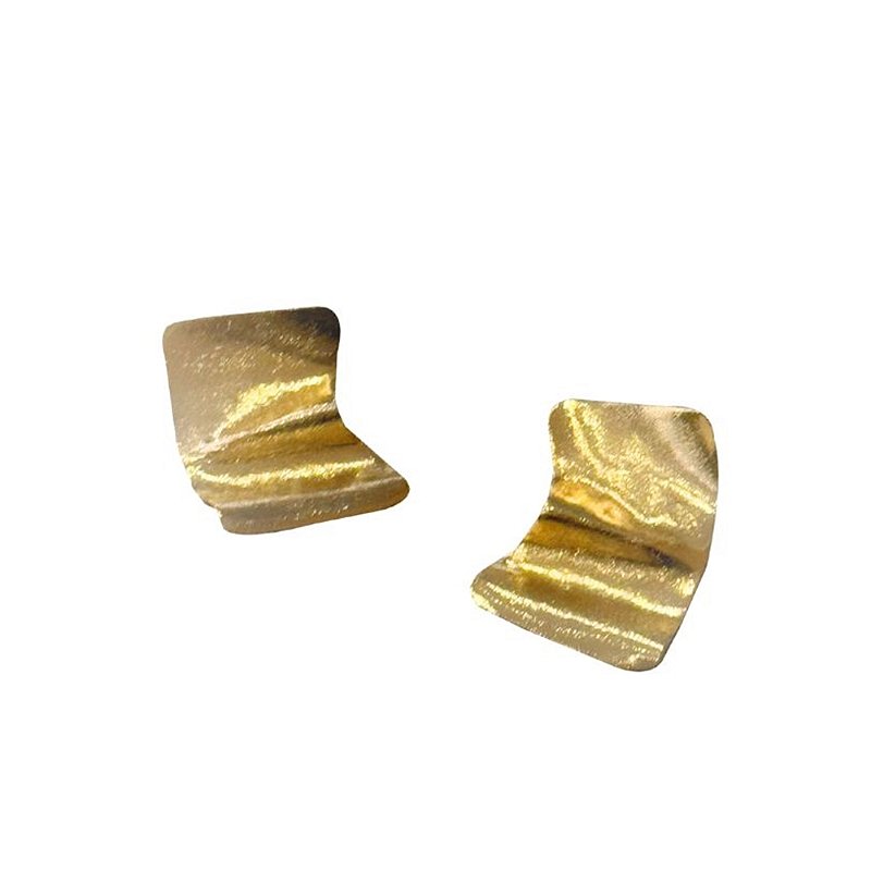 Palone Maxi brinco Palone Design curvado ouro vintage - Muzazen - Semijoias e ...