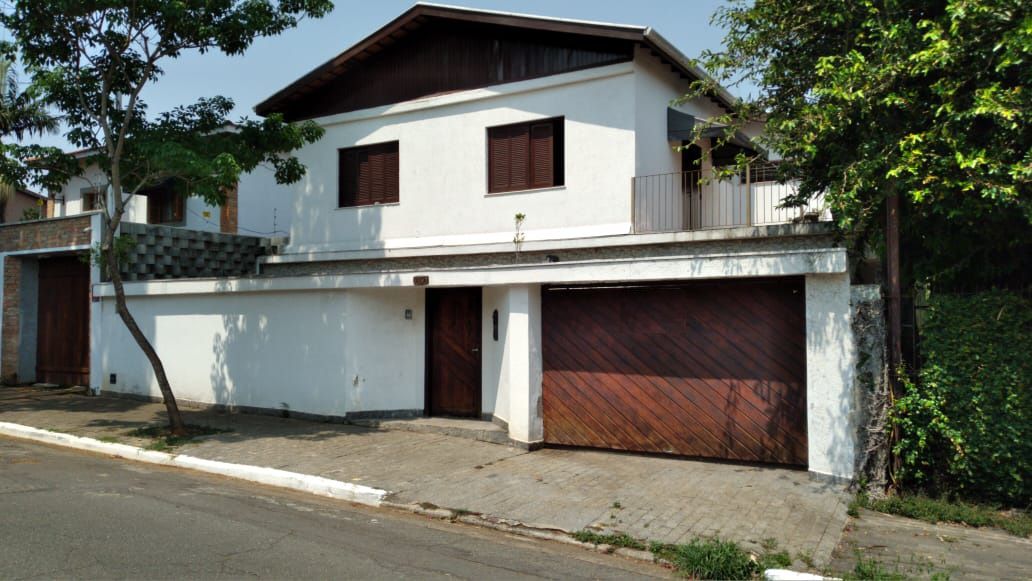 Oportunidade!!! Casa Assobradada à Venda em Planalto Paulista Ter. 260m²  R$1.860.000,00