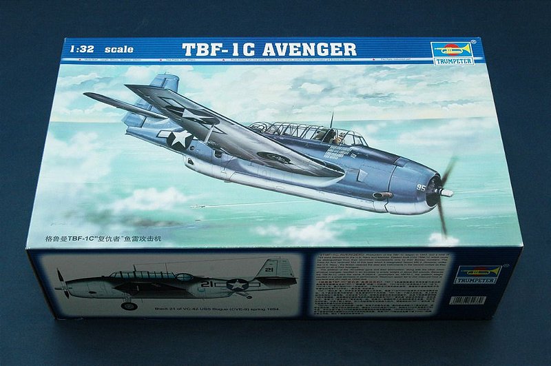 TBF-1C AVENGER 1:32 スケール TRUMPETER - TBF-1C AVENGER - 1/32 - HTC - MODELISMO