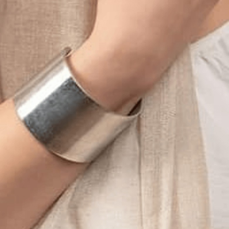 Bracelete liso largo em alumínio Vestopazzo