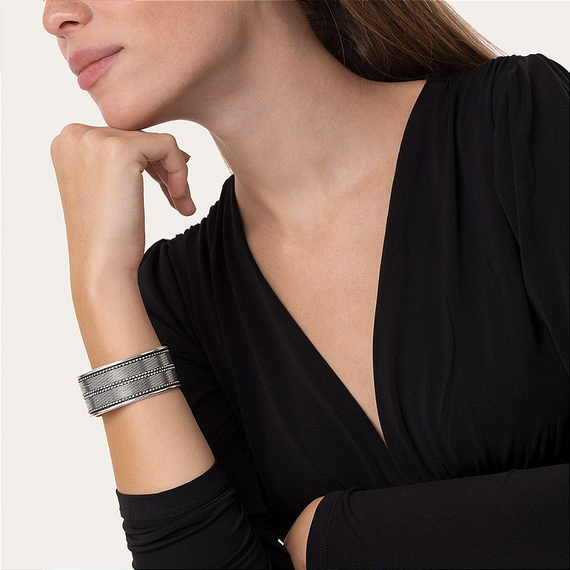 Bracelete Rígido