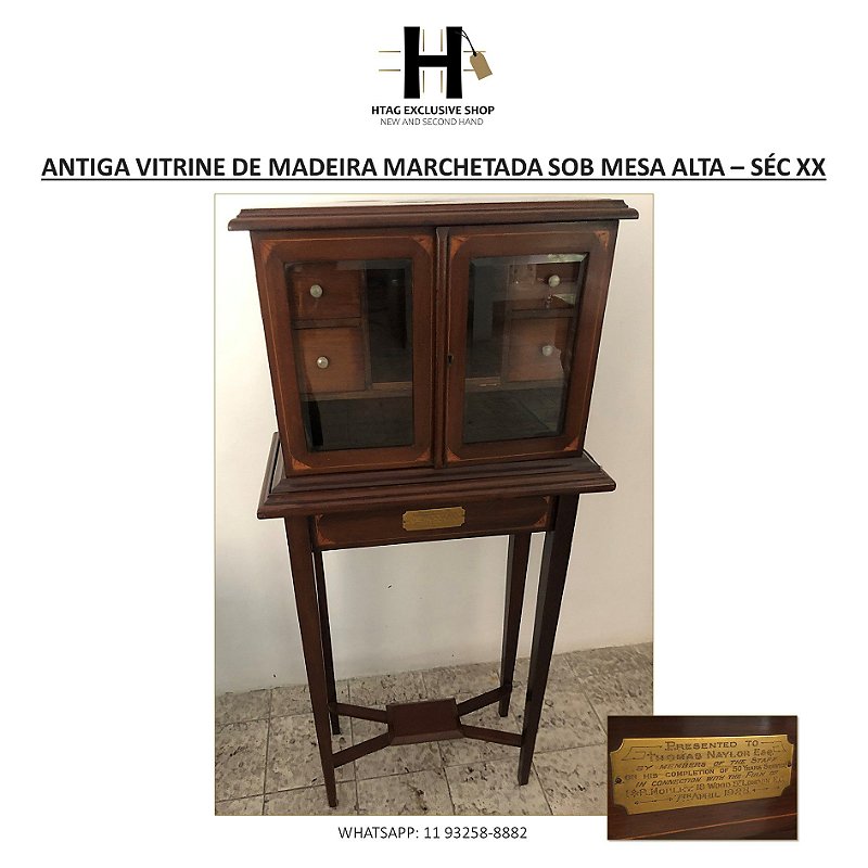 ANTIGO ARMARINHO OU VITRINE DE MADEIRA MARCHETADA COM 4 GAVETAS SOB MESA-SUPORTE ALTA – SÉC XX