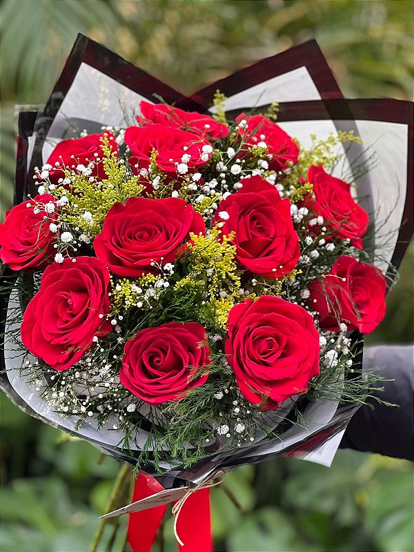 Buquê de 10 Rosas Vermelhas Importada