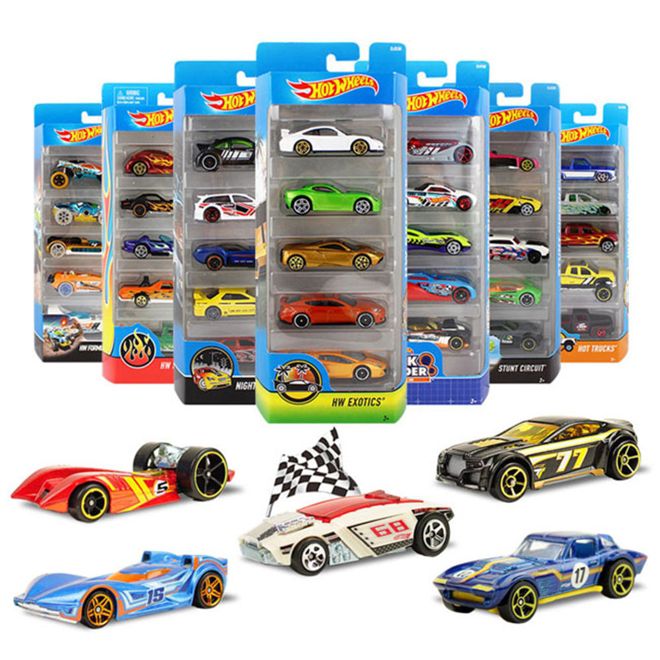 Hot Wheels Carrinhos Colecionáveis Kit com 5 Unidades (modelos podem v