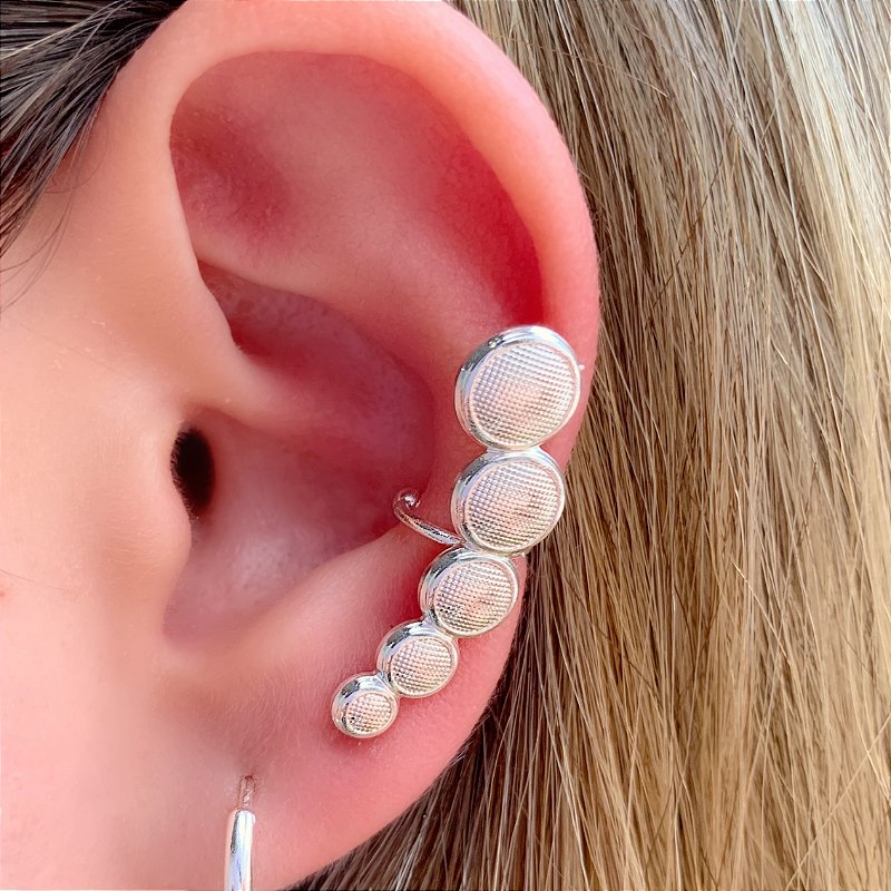 PIERCING FAKE FILEIRA BOLINHAS FOLHEADO A PRATA SEMIJOIA⭐