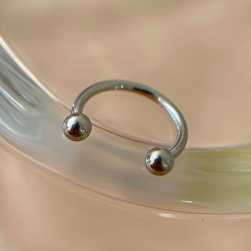 PIERCING SEPTO / CARTILAGEM FERRADURA SIMPLES TITÂNIO 10MM SEMIJOIA PARA PERFURAÇÃO⭐️