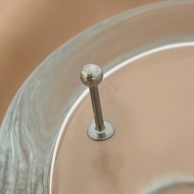 PIERCING RETO BÁSICO TRÁGUS / CARTILAGEM  AÇO 316L 8MM PARA PERFURAÇÃO⭐️