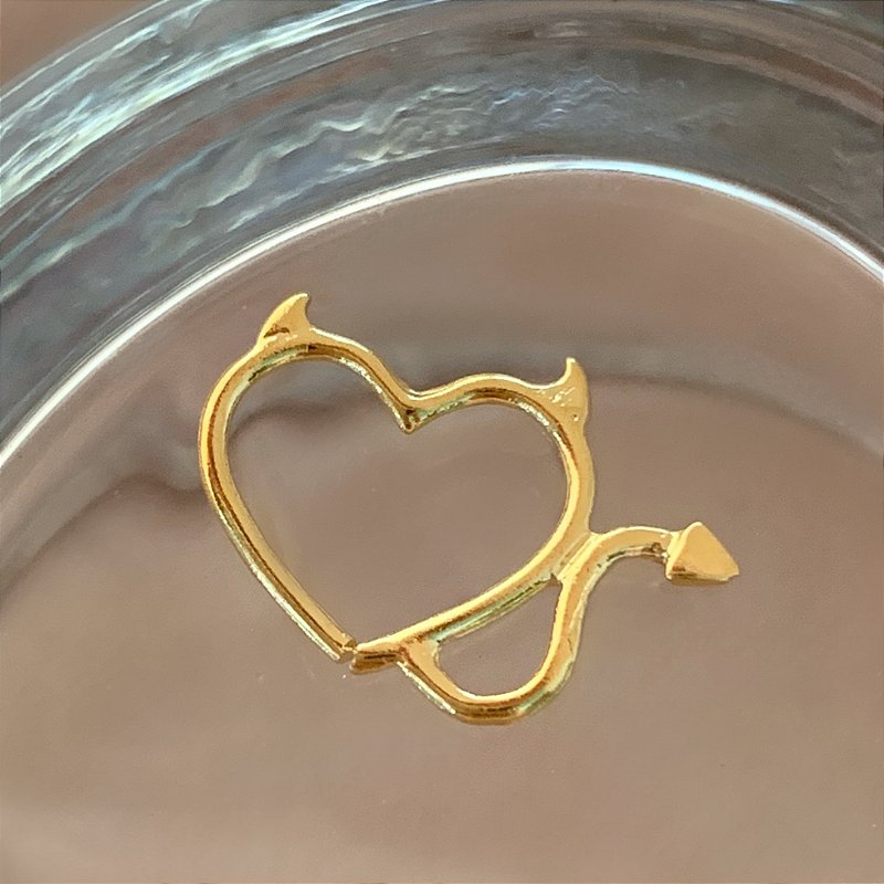 PIERCING CARTILAGEM AÇO 316L CORAÇÃO DIABINHO 10MM FOLHEADO A OURO 18K SEMIJOIA PARA ATUALIZAÇÃO⭐️