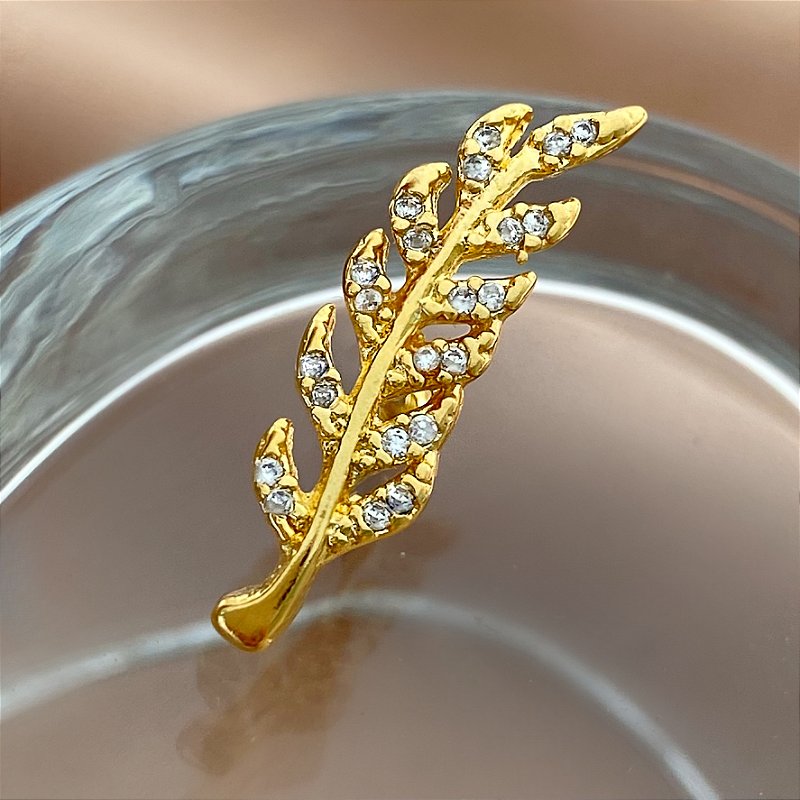 PIERCING CARTILAGEM AÇO 316L RAMINHOS 6MM FOLHEADO A OURO 18K SEMIJOIA PARA ATUALIZAÇÃO⭐️