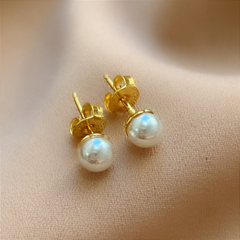 BRINCO MINI PÉROLA PP FOLHEADO A OURO 18K⭐