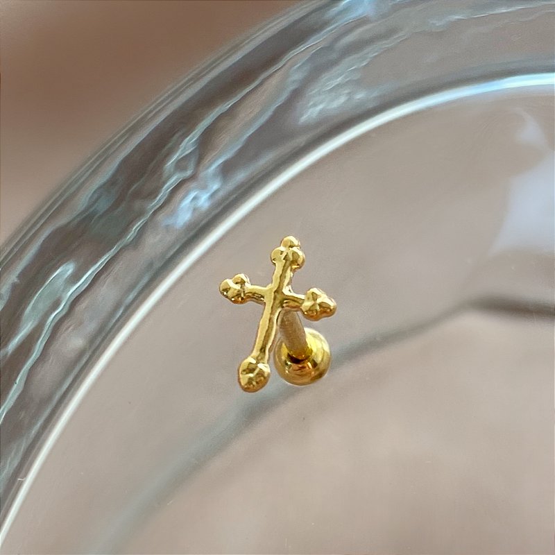 PIERCING CARTILAGEM CRUZ LISA 6MM AÇO 316L FOLHEADO A OURO 18K SEMIJOIA PARA ATUALIZAÇÃO⭐️