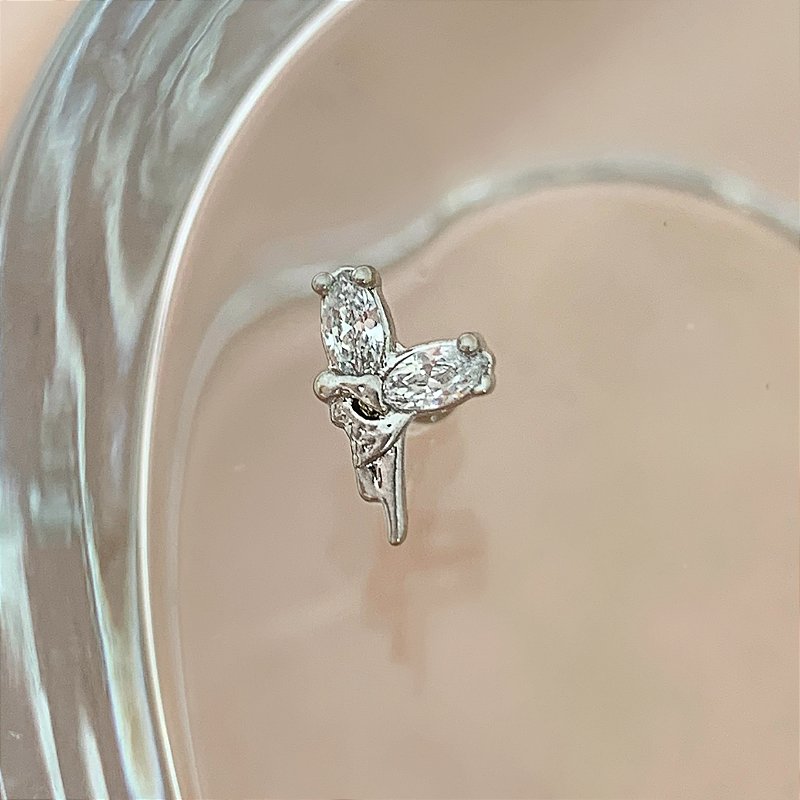 PIERCING CARTILAGEM FADA ZIRCÔNIAS 6MM AÇO 316L FOLHEADO A RÓDIO SEMIJOIA PARA ATUALIZAÇÃO⭐️
