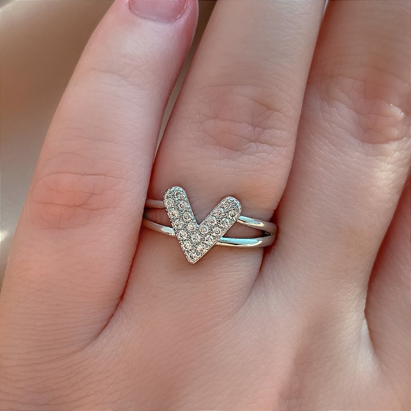 ANEL CORAÇÃO ZIRCÔNIAS PRATEADO BIJU