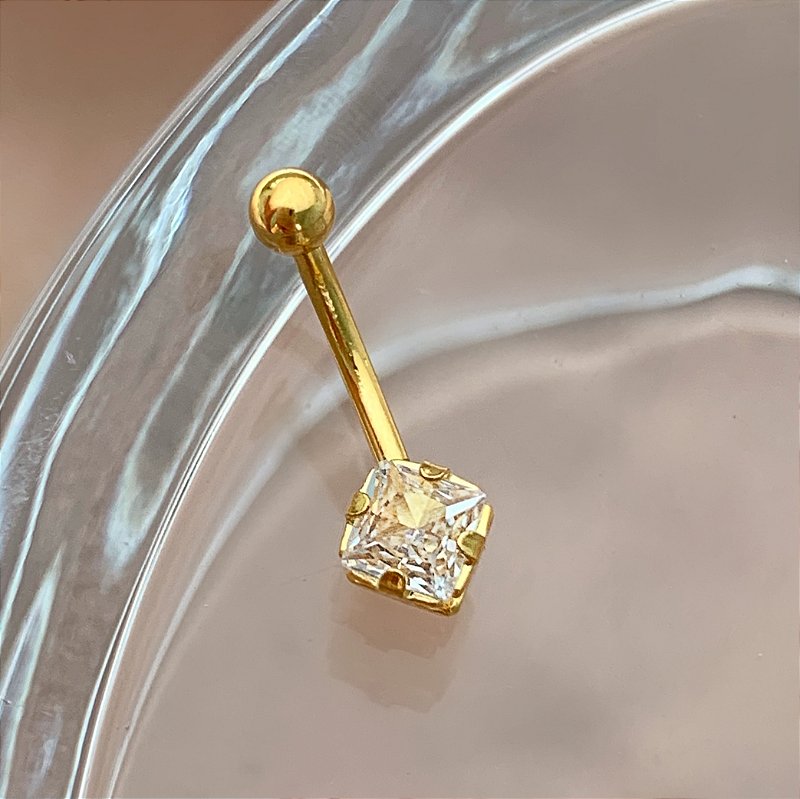 PIERCING ÍNTIMO QUADRADO ZIRCÔNIA 8MM AÇO 316L FOLHEADO A OURO 18K SEMIJOIA PARA ATUALIZAÇÃO⭐️