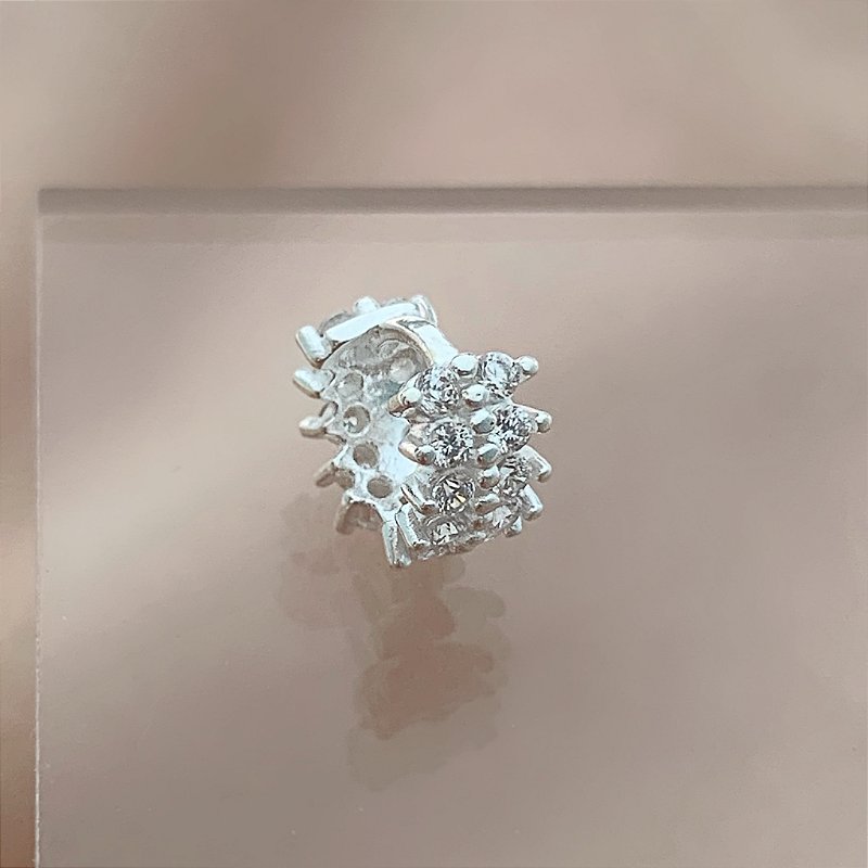 PIERCING CARTILAGEM FILEIRA DUPLA ZIRCÔNIAS 5MM PRATA 925 SEMIJOIA PARA ATUALIZAÇÃO⭐️