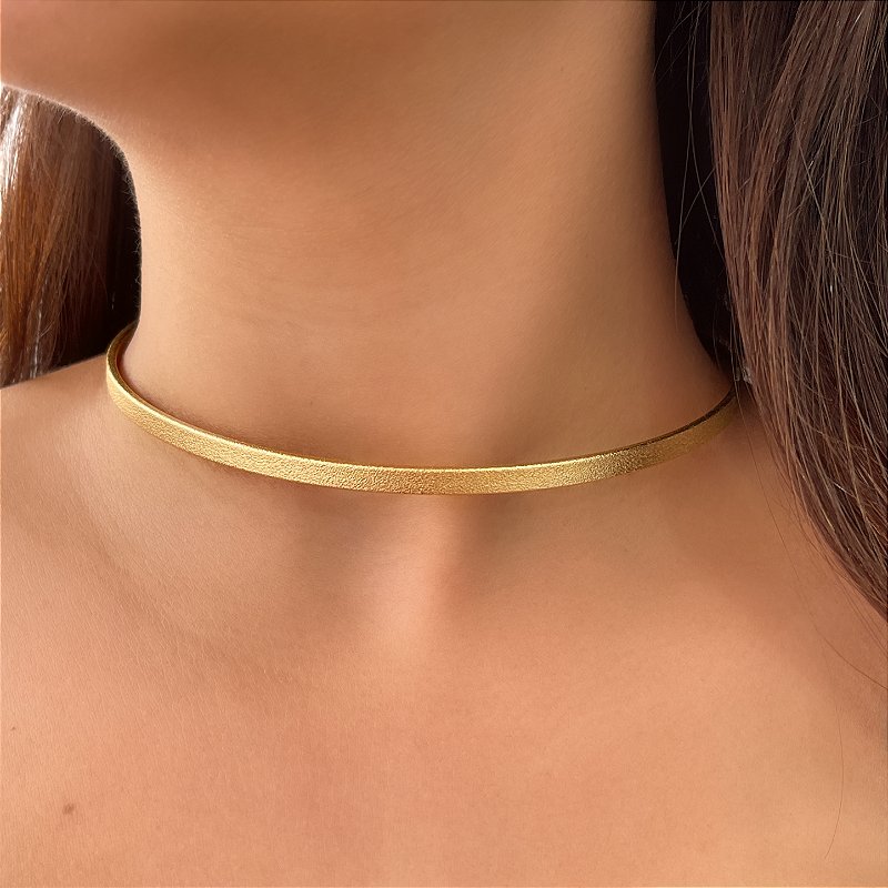 COLAR ARO FIO ACHATADO TEXTURIZADO FOLHEADO A OURO 18K⭐️