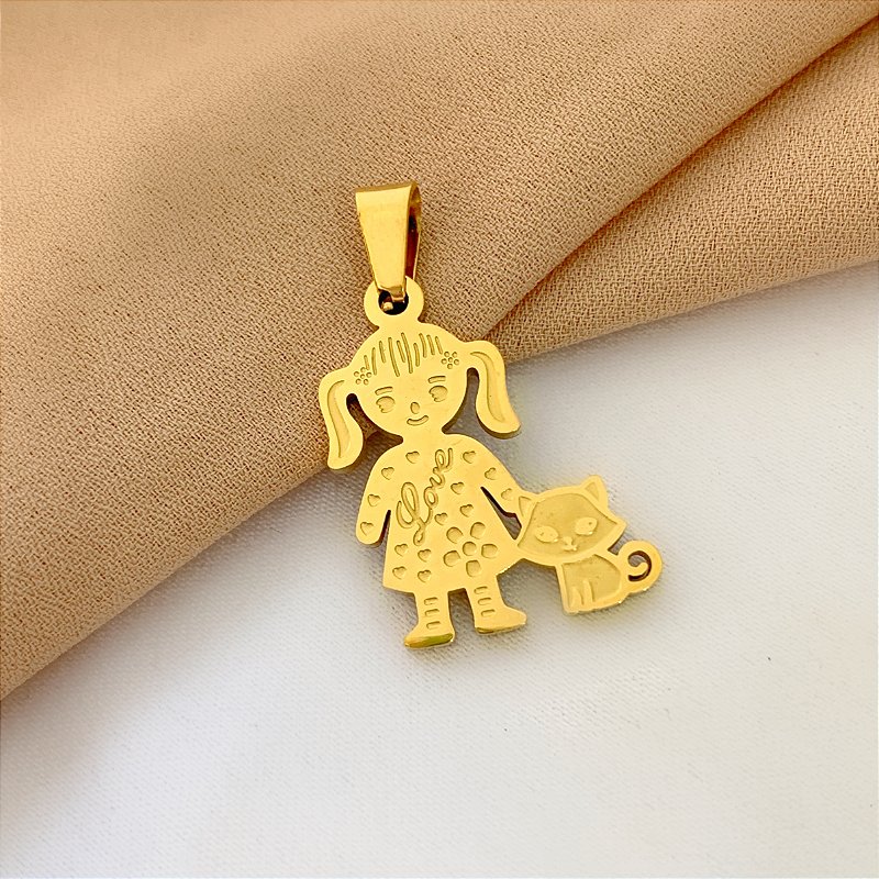 PINGENTE MENINA E GATINHO DOURADO AÇO 316L⭐️