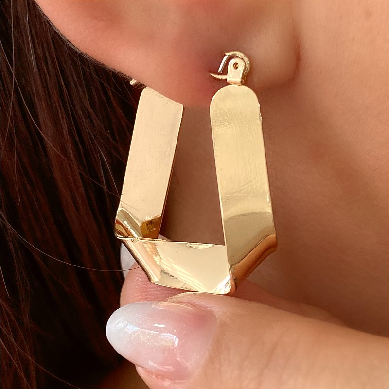 BRINCO ARGOLA FIO ACHATADO TORCIDO FECHO ITALIANO BIJU