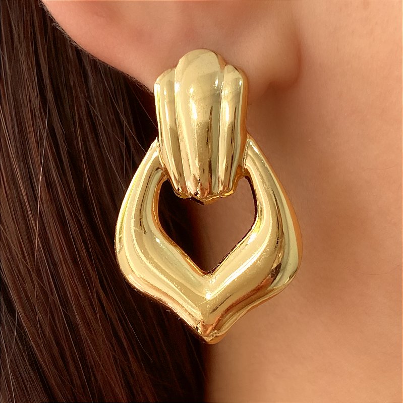 BRINCO PÊNDULO DOURADO AÇO 316L⭐️