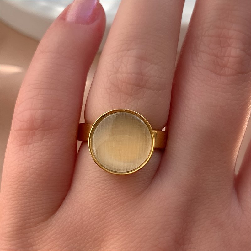 ANEL PEDRA OLHO DE GATO REDONDA DOURADO AÇO 316L⭐️