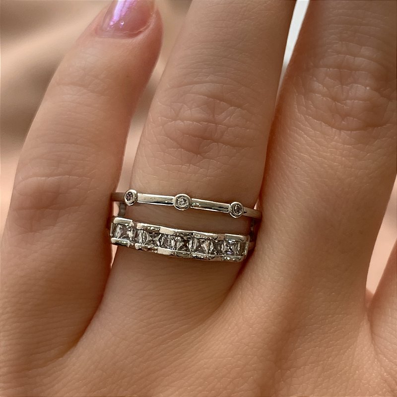 ANEL FIO BOLINHAS ZIRCÔNIAS PRATEADO BIJU