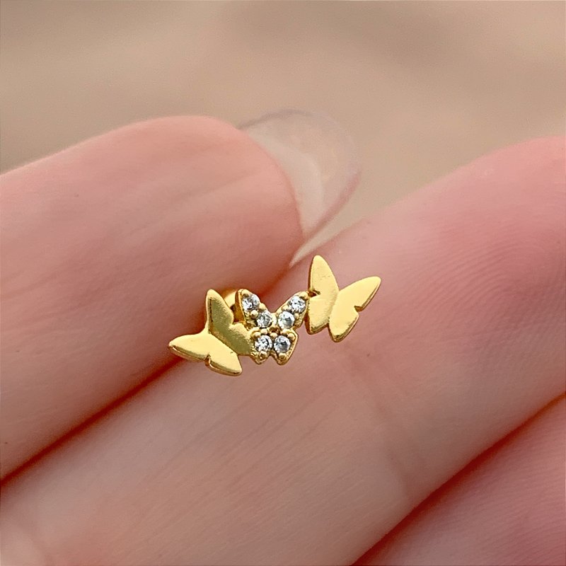 PIERCING CARTILAGEM/TRÁGUS BORBOLETAS LISAS E ZIRCÔNIAS 6MM HASTE AÇO 316L FOLHEADO A OURO 18K SEMIJOIA PARA ATUALIZAÇÃO⭐️