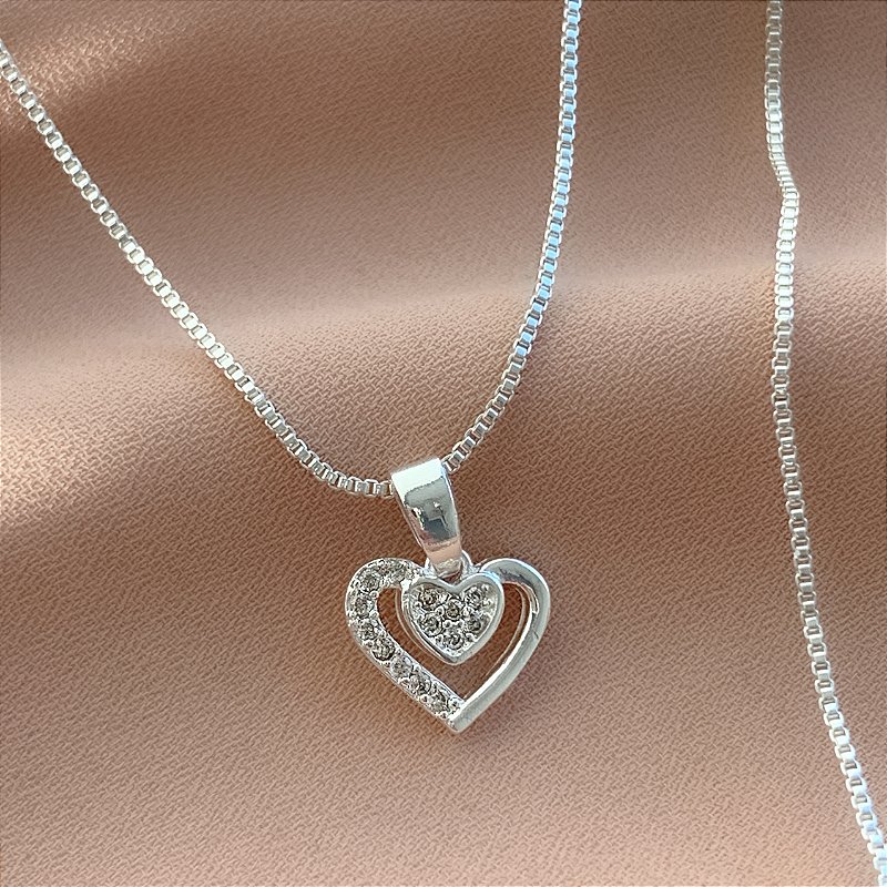 COLAR CORAÇÃO DUPLO ZIRCÔNIAS FOLHEADO A PRATA⭐️