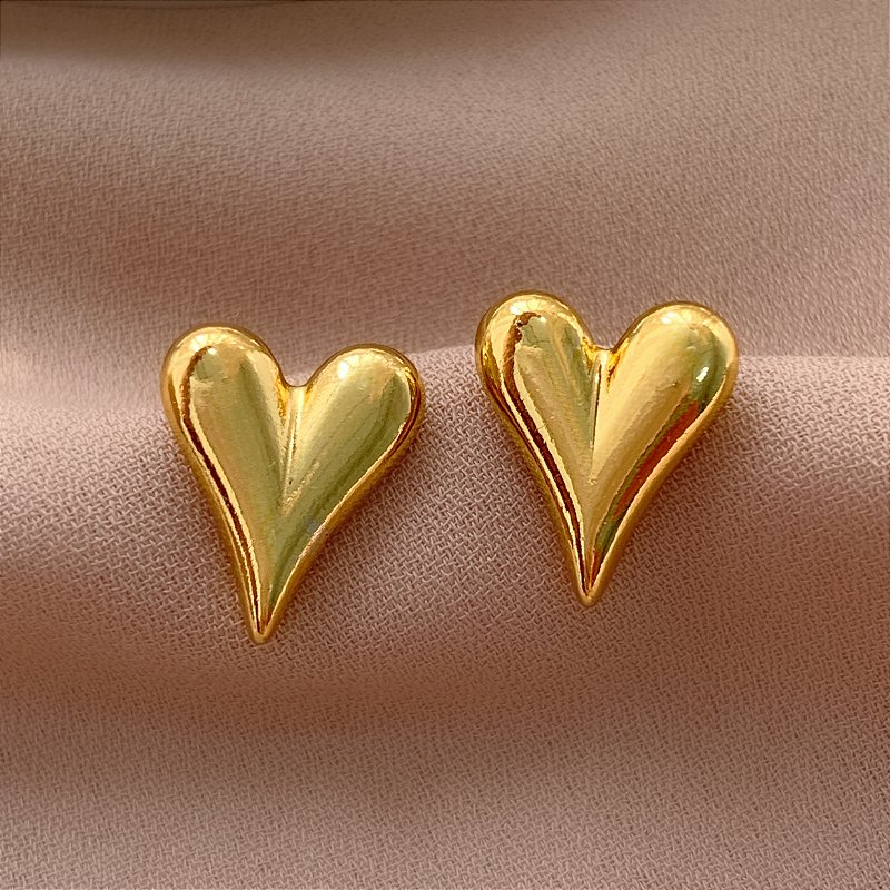 BRINCO CORAÇÃO LISO P DOURADO AÇO 316L⭐️