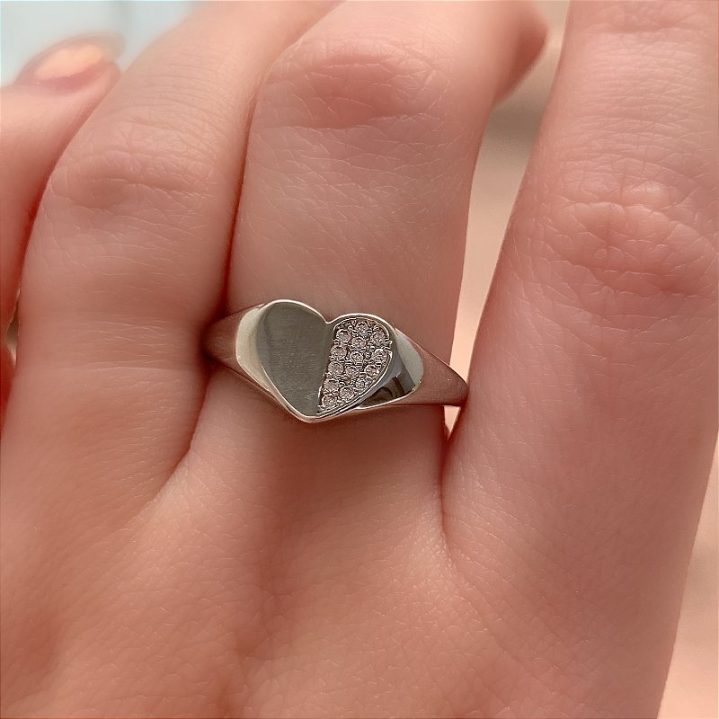 ANEL CORAÇÃO METADE ZIRCÔNIAS PRATEADO BIJU