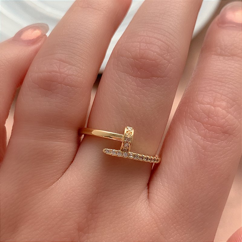 ANEL PREGO ZIRCÔNIAS DOURADO BIJU
