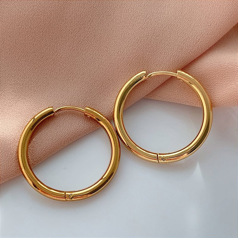 BRINCO ARGOLA BOLEADA FINA FECHADA M DOURADO AÇO 316L⭐️