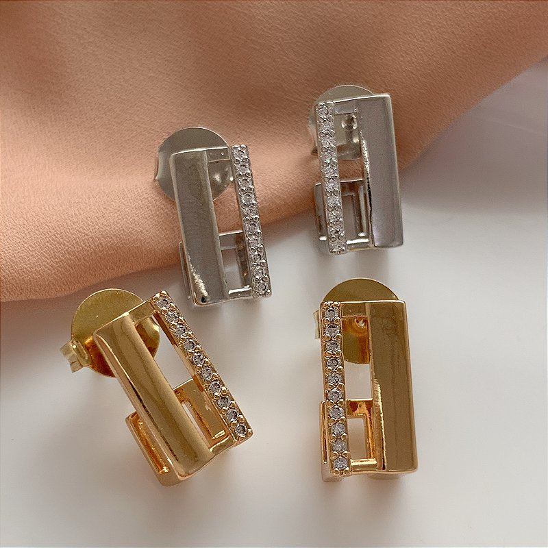 BRINCO RETANGULAR FILEIRA ZIRCÔNIA BIJU