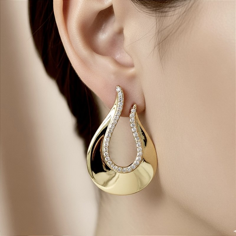 BRINCO CURVADO BORDA ZICÔNIAS BIJU