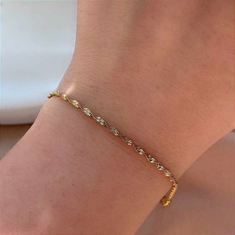 PULSEIRA FITA FINA P TORCIDA DOURADO AÇO 316L⭐️