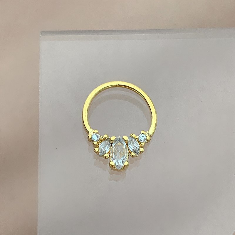 PIERCING NARIZ / SEPTO ARGOLINHA DETALHES ZIRCÔNIAS 8MM FOLHEADO A OURO 18K SEMIJOIA PARA ATUALIZAÇÃO⭐️