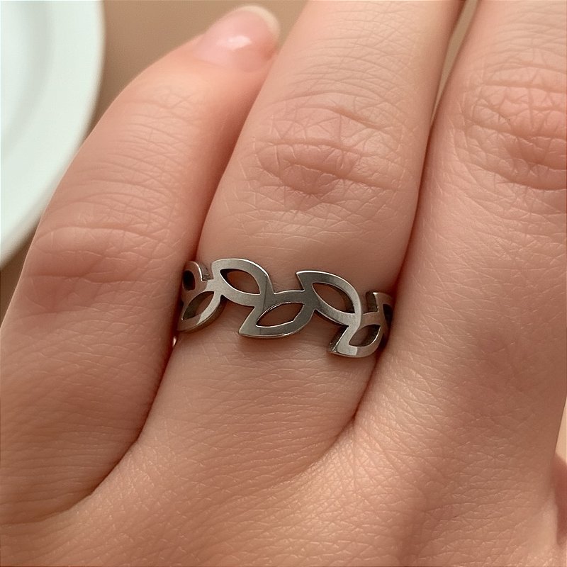 ANEL RAMINHOS VAZADOS AÇO 316L⭐️