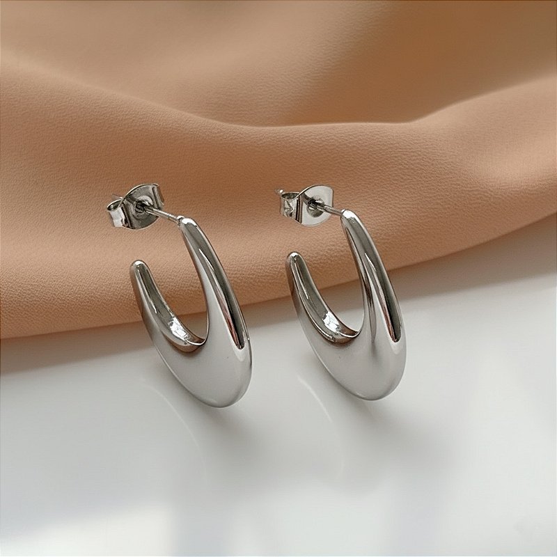 BRINCO ARGOLA CANOA LISA ACHATADA AÇO 316L⭐️