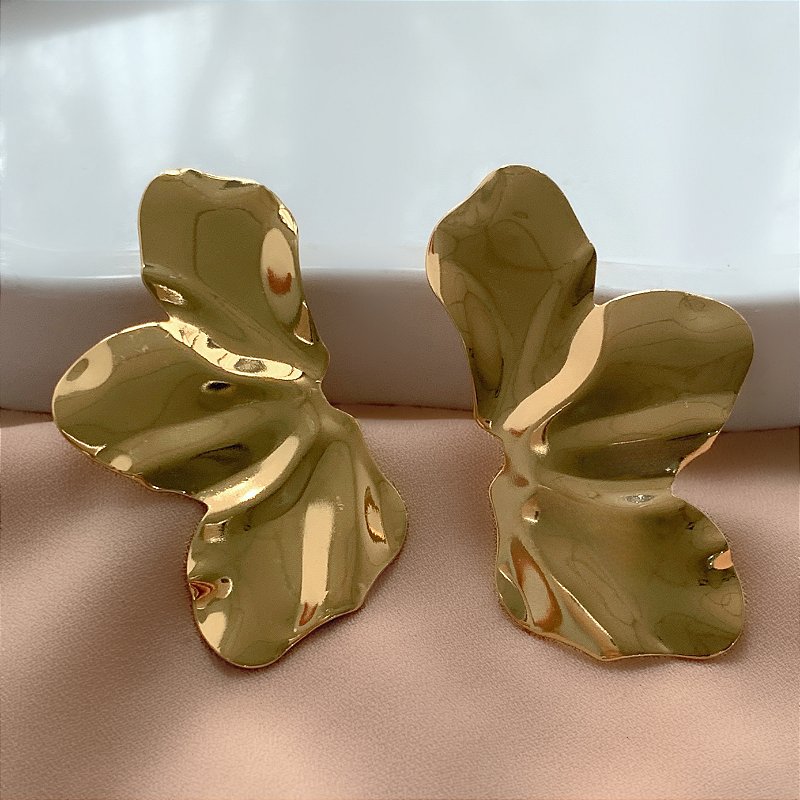 BRINCO MEIA FLOR LISA BIJU