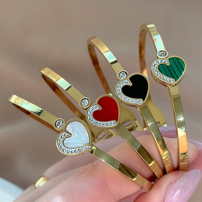 PULSEIRA / BRACELETE FINO CORAÇÃO RESINADO BORDA ZIRCÔNIA DOURADO AÇO 316L⭐️