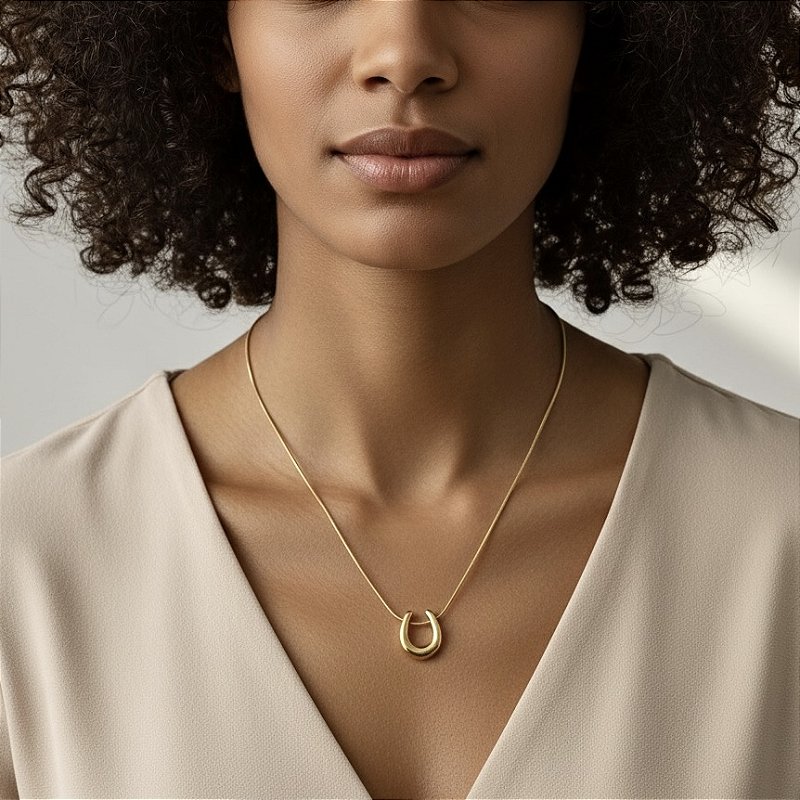 COLAR FERRADURA LISA DOURADO AÇO 316L PREMIUM⭐️