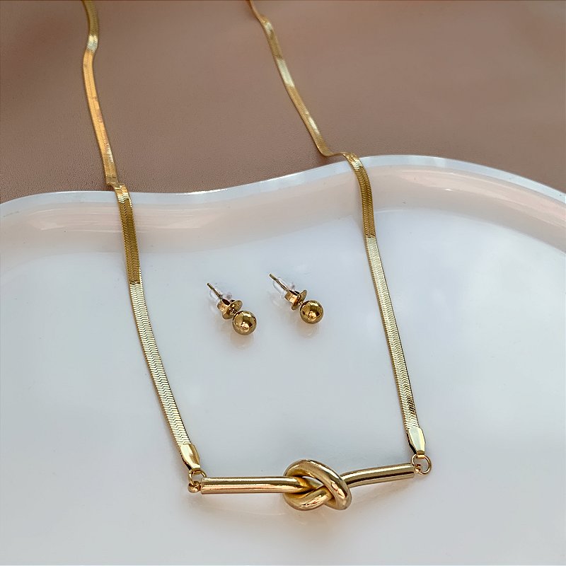 COLAR E BRINCO KIT FITA FINA DETALHE NÓ DOURADO AÇO 316L PREMIUM⭐️