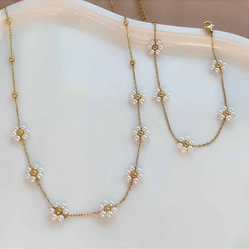 COLAR E PULSEIRA KIT FLORZINHAS PÉROLAS DOURADO AÇO 316L PREMIUM⭐️
