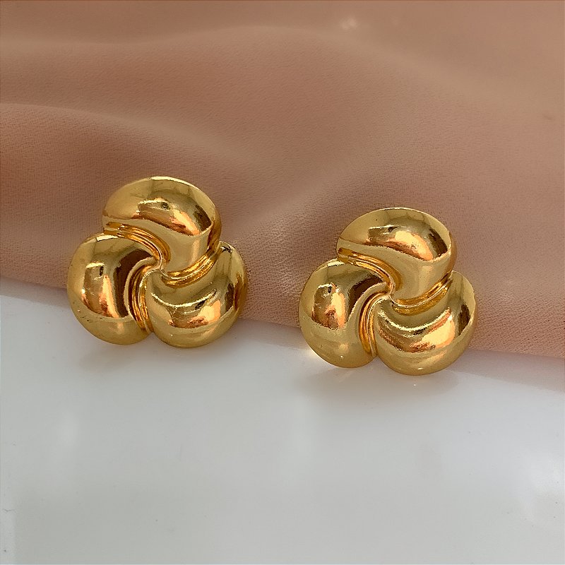 BRINCO ENTRELAÇADO LISO DOURADO AÇO 316L⭐️