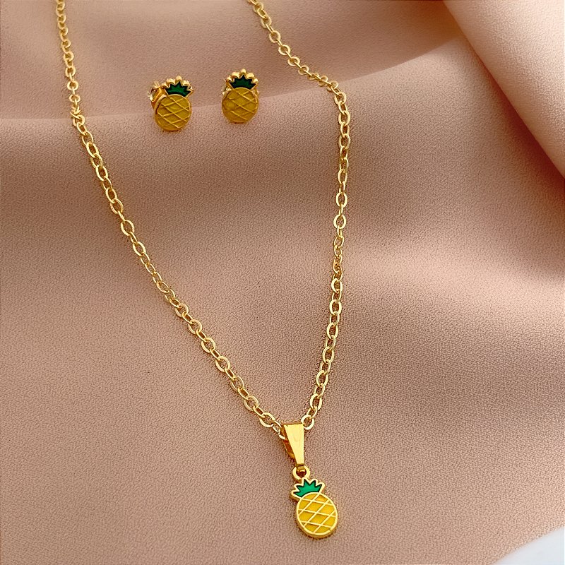 COLAR E BRINCO KIT INFANTIL ABACAXI FOLHEADO A OURO 18K⭐