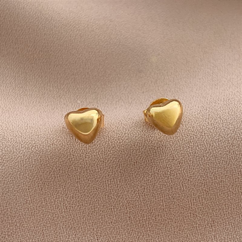 BRINCO CORAÇÃO LISO BOLEADO FOLHEADO A OURO 18K⭐