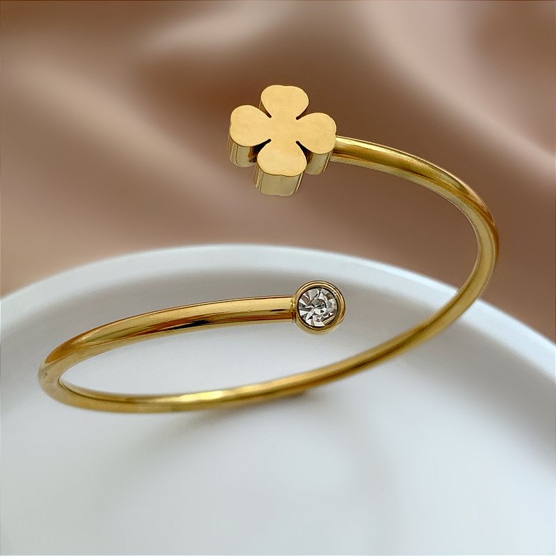 PULSEIRA / BRACELETE TREVO LISO E PONTO DE LUZ ZIRCÔNIA DOURADO AÇO 316L⭐️