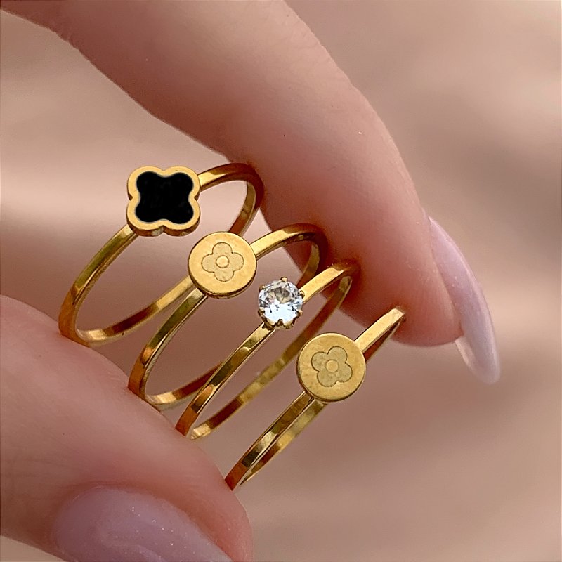 ANEL KIT TREVO PRETO E SOLITÁRIO ZIRCÔNIA DOURADO AÇO 316L⭐️